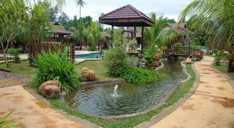 Ulek Beach Resort Dungun Bagian luar foto